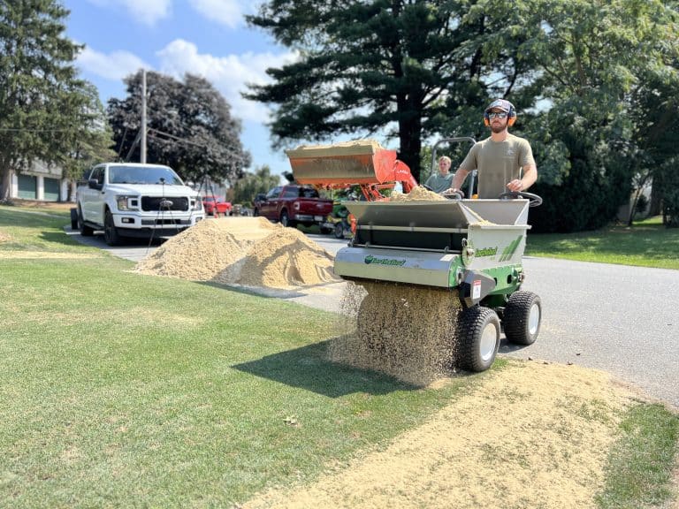 410 narrow topdressing spreader from earth and turf