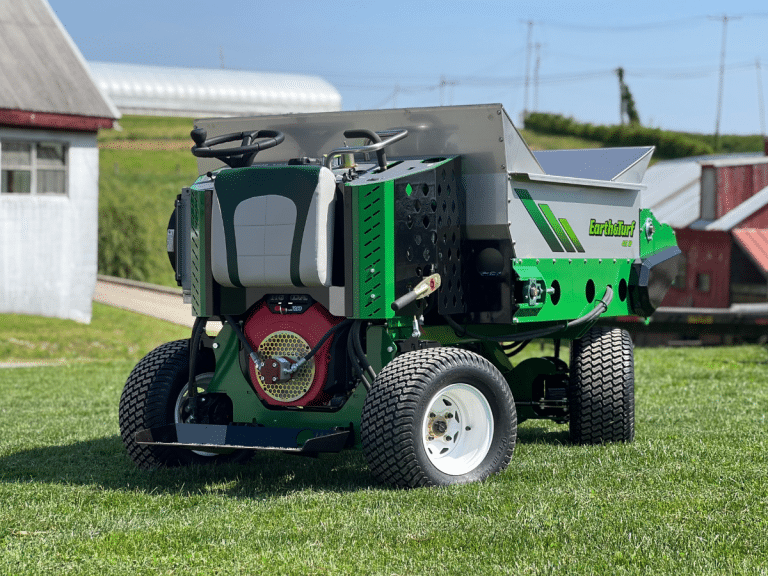 415SP Self Propelled Top Dresser