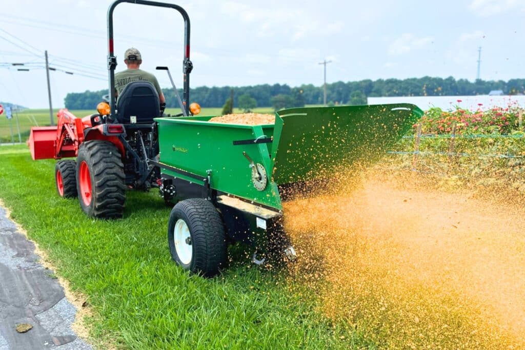 earth & turf tow behind spreader (1)